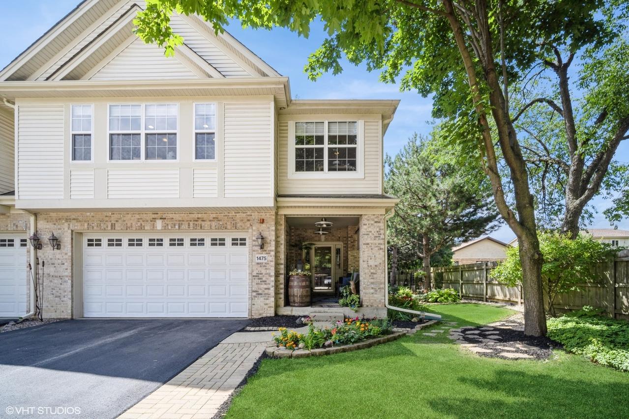 1475 Ginger Woods Ct. #2-4, Wheeling, IL 60090
