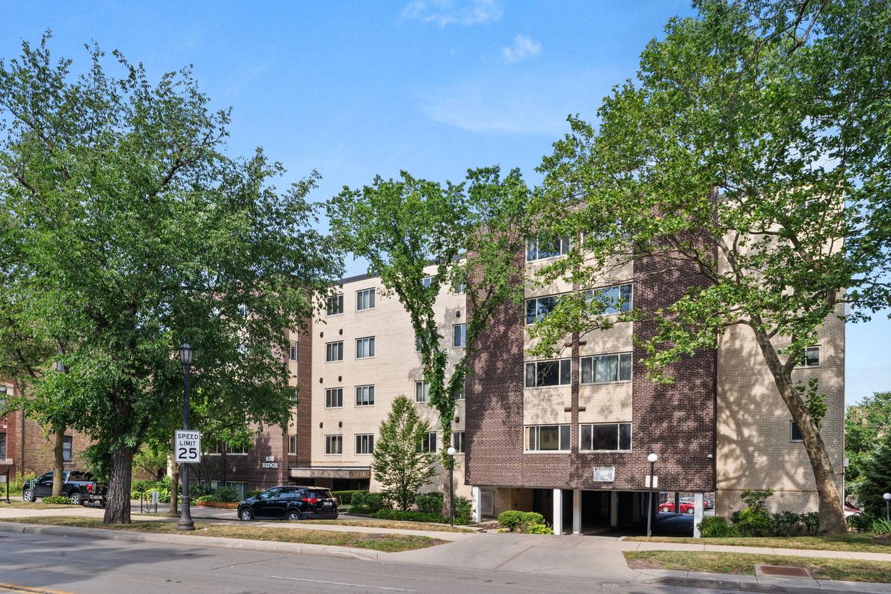 835 Ridge Ave. #408, Evanston, IL 60202