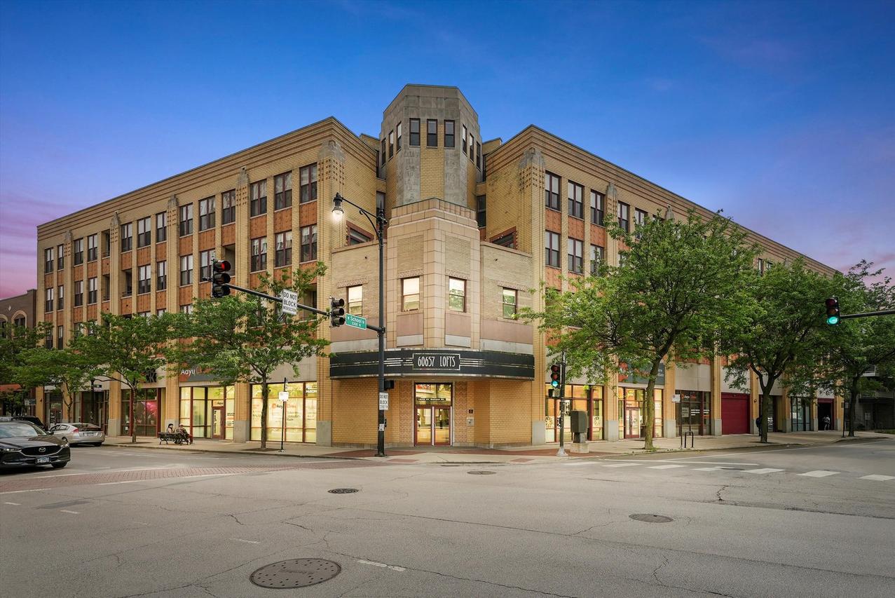 1645 W School St. #318, Chicago, IL 60657