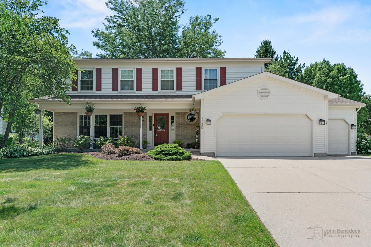 1120 Bennington Dr., Crystal Lake, IL 60014