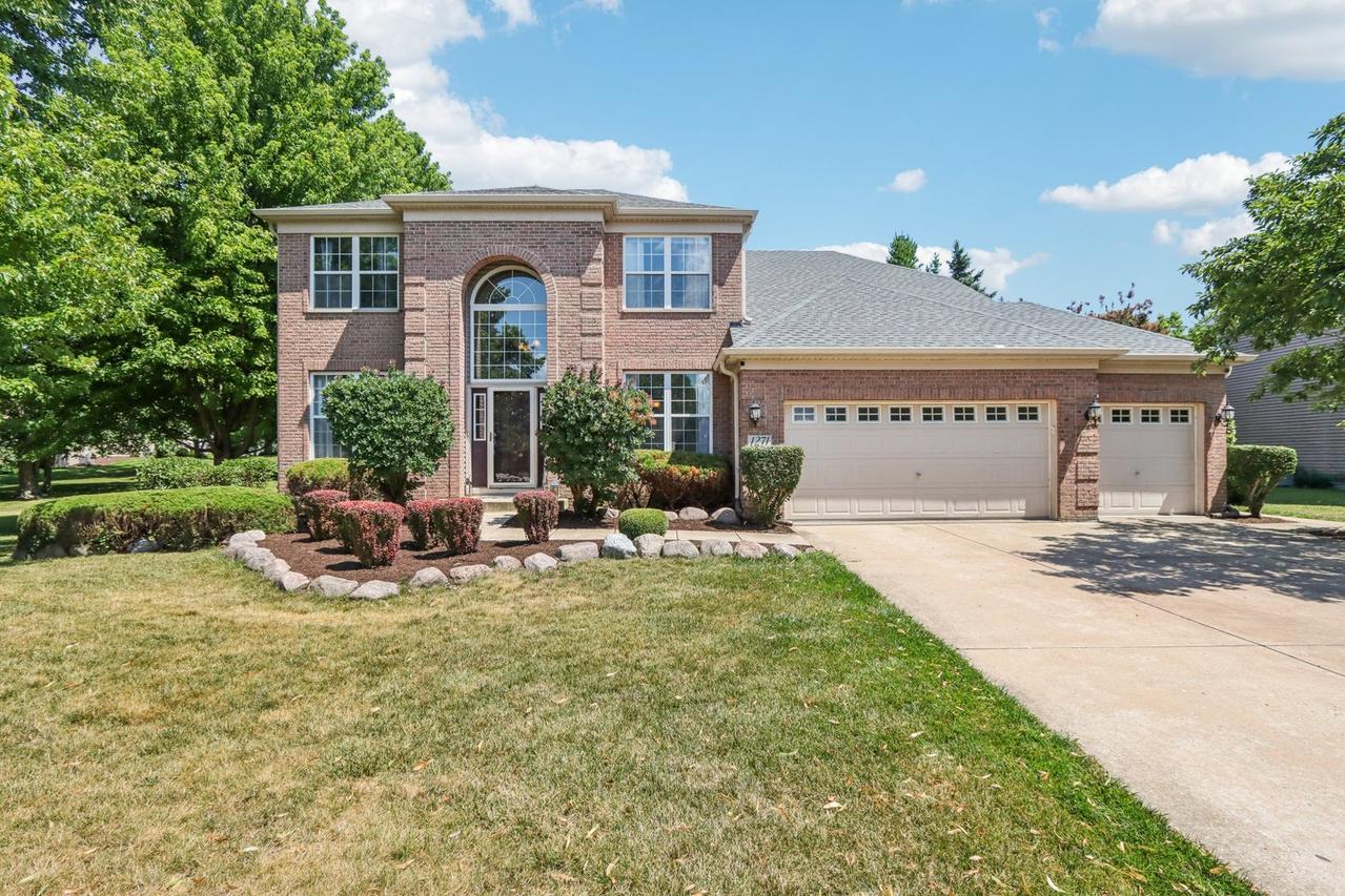 1271 Mcdole Dr., Sugar Grove, IL 60554