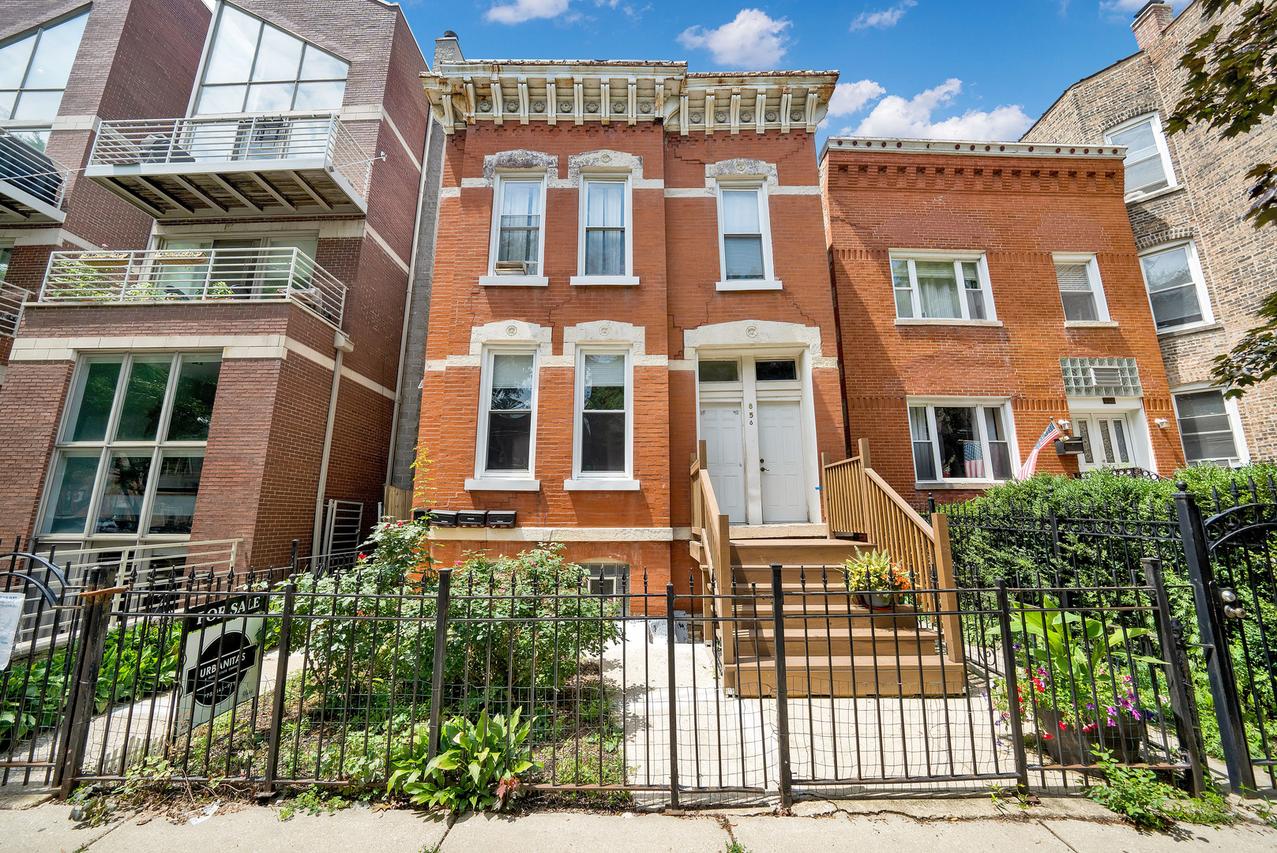 856 N Marshfield Ave., Chicago, IL 60622