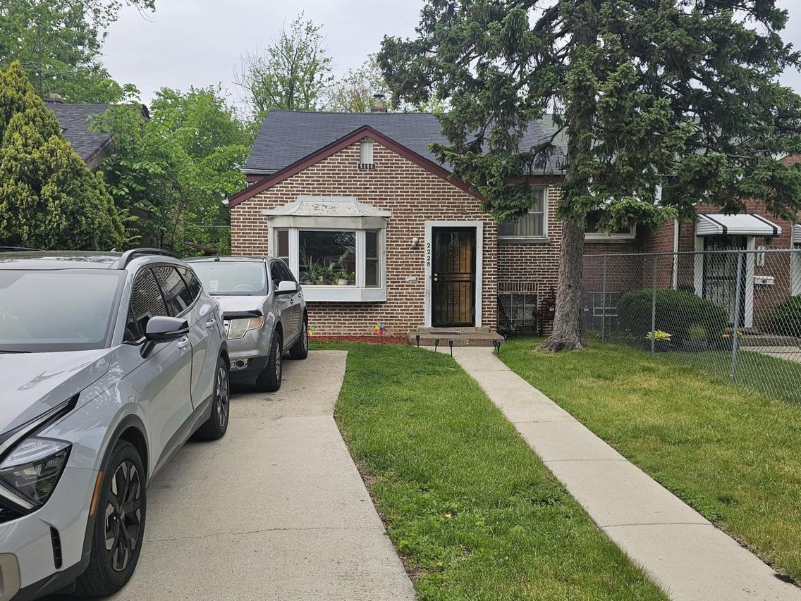 2228 E 99th St., Chicago, IL 60617
