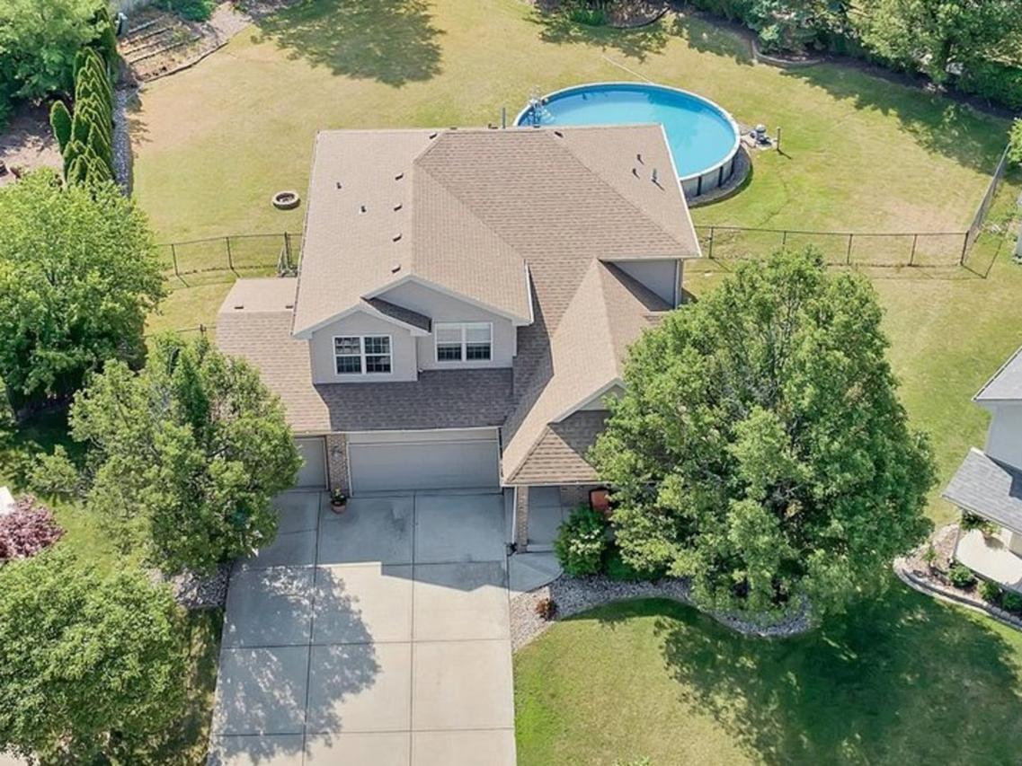 8057 W Duane Dr., Frankfort, IL 60423