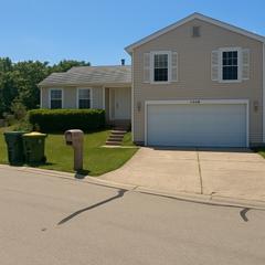1448 Chase Ct., Buffalo Grove, IL 60089