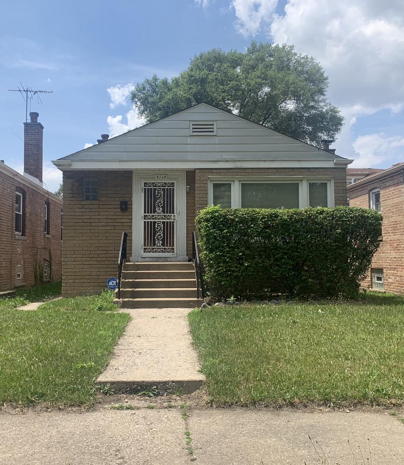14114 S State St., Riverdale, IL 60827