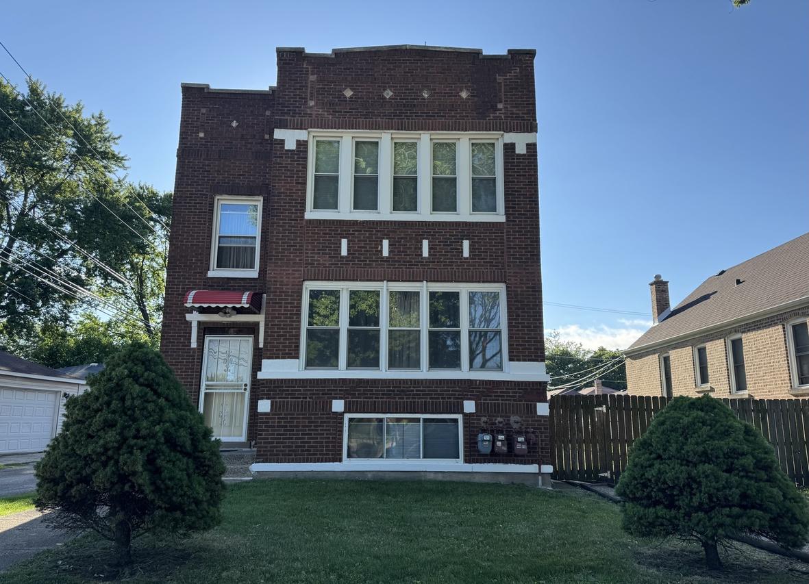 13015 S Muskegon Ave., Chicago, IL 60633