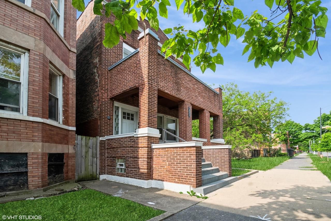 2009 W Garfield Blvd., Chicago, IL 60636