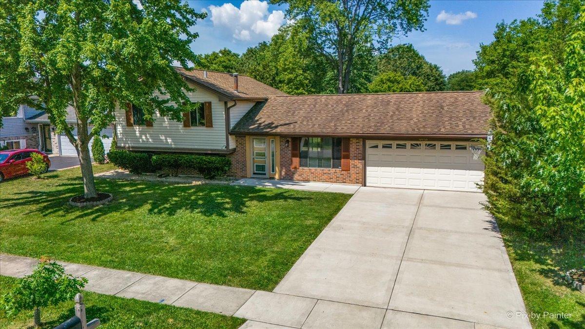 3920 Greenbay Dr., Hanover Park, IL 60133