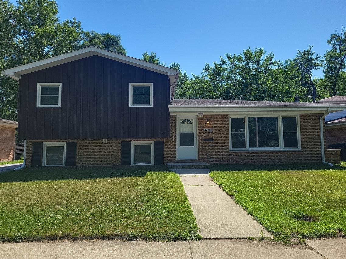 17148 Evans Dr., South Holland, IL 60473