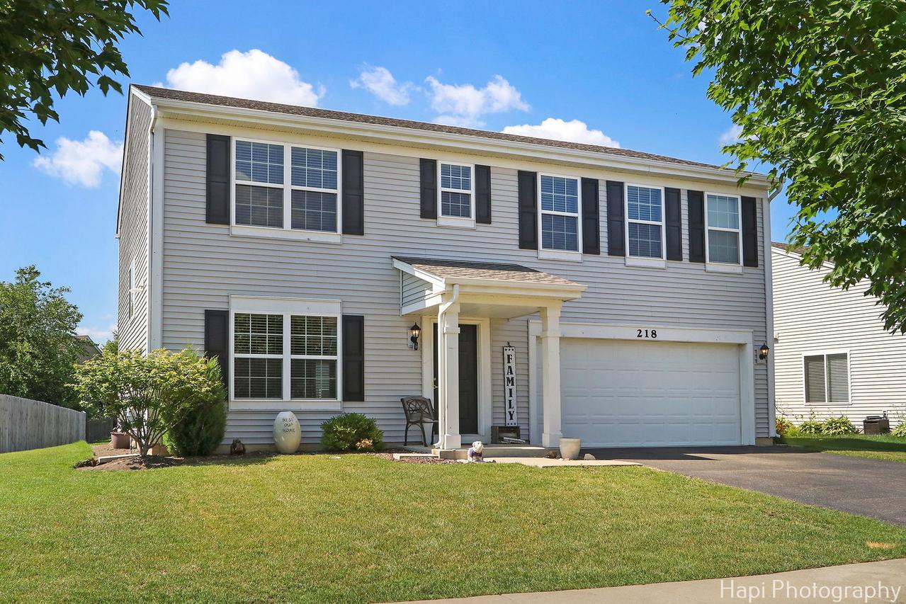 218 Minuet Cir., Volo, IL 60073