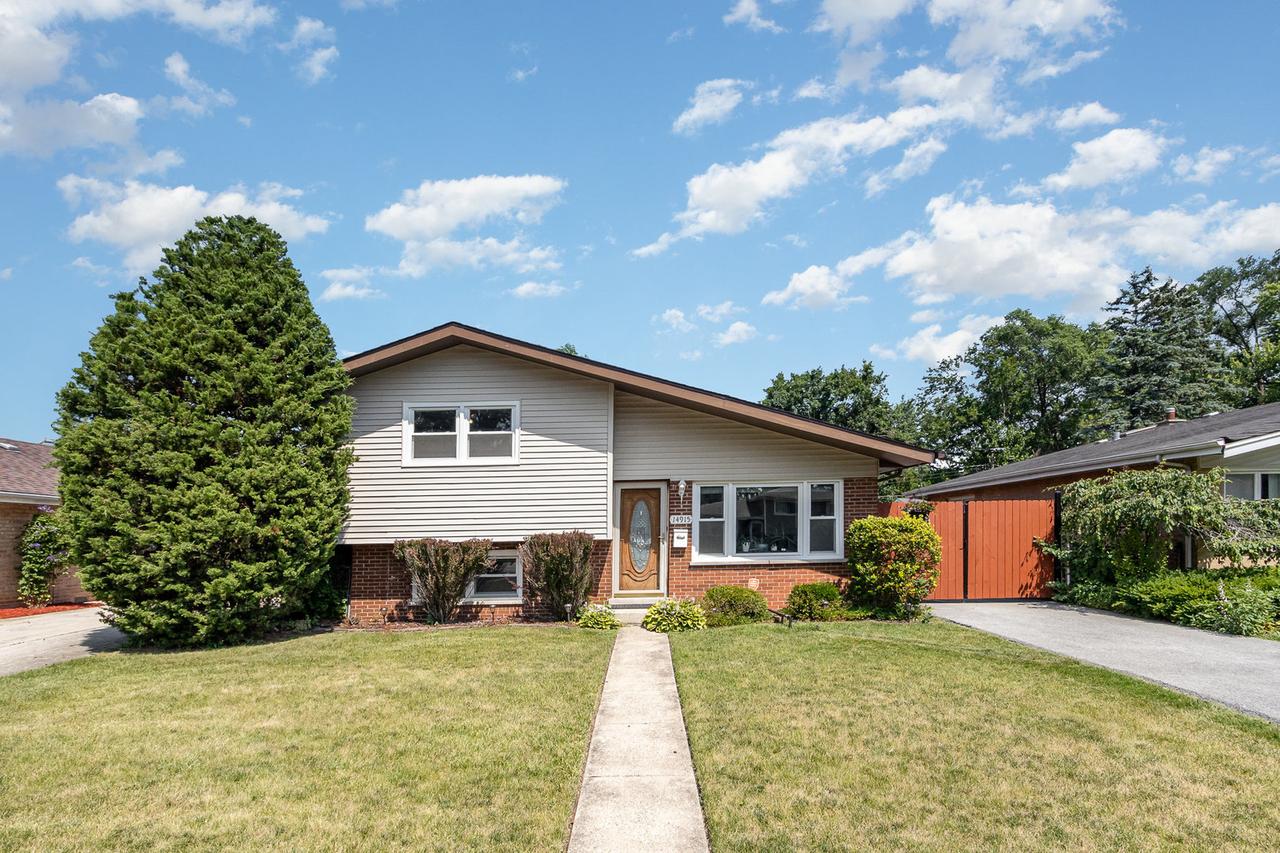 14915 Knox Ave., Midlothian, IL 60445