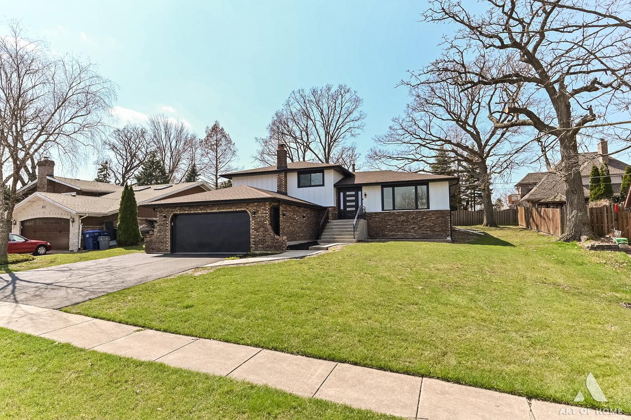 8770 S 81st Ct., Hickory Hills, IL 60457