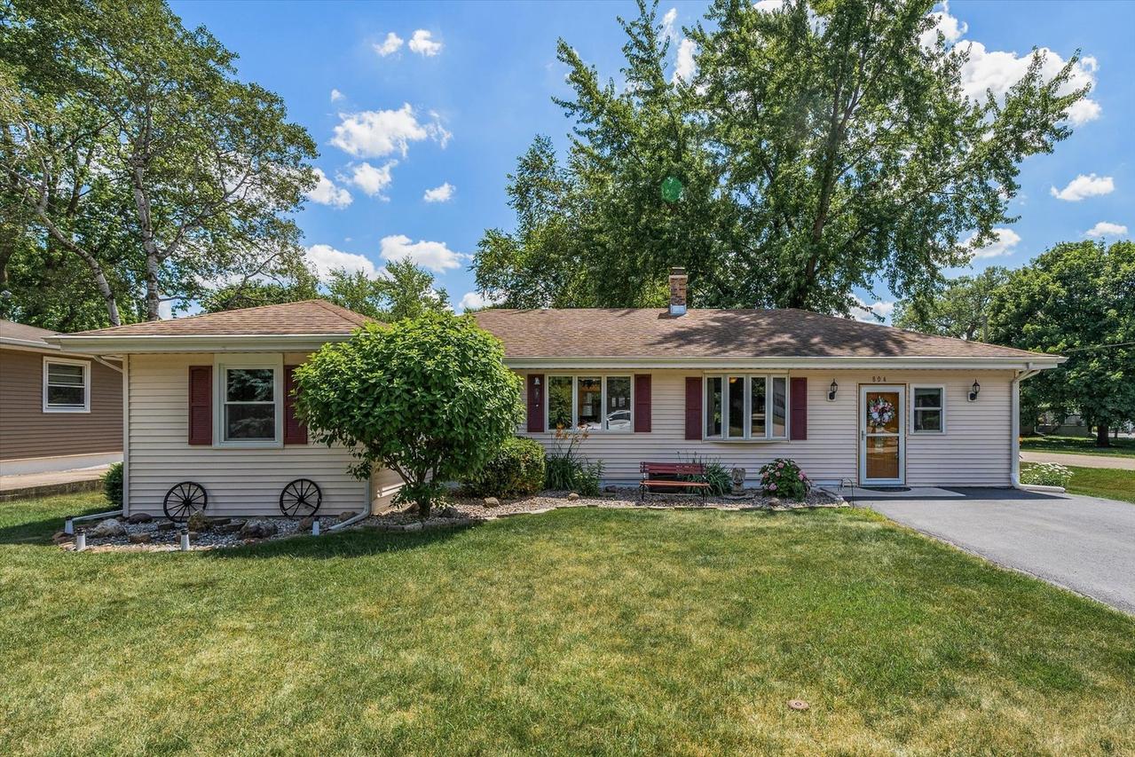 804 Elm St., Maple Park, IL 60151
