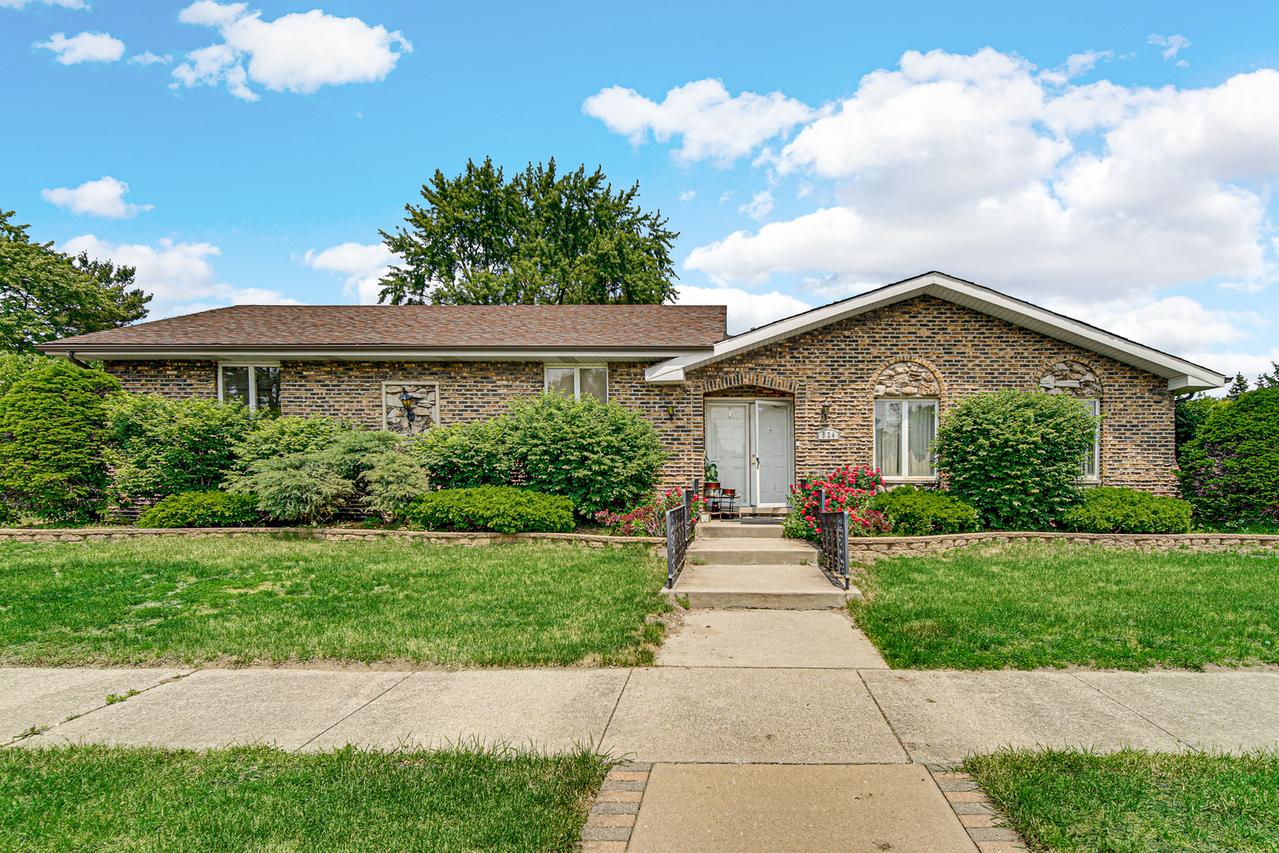 324 E 173rd Pl., South Holland, IL 60473