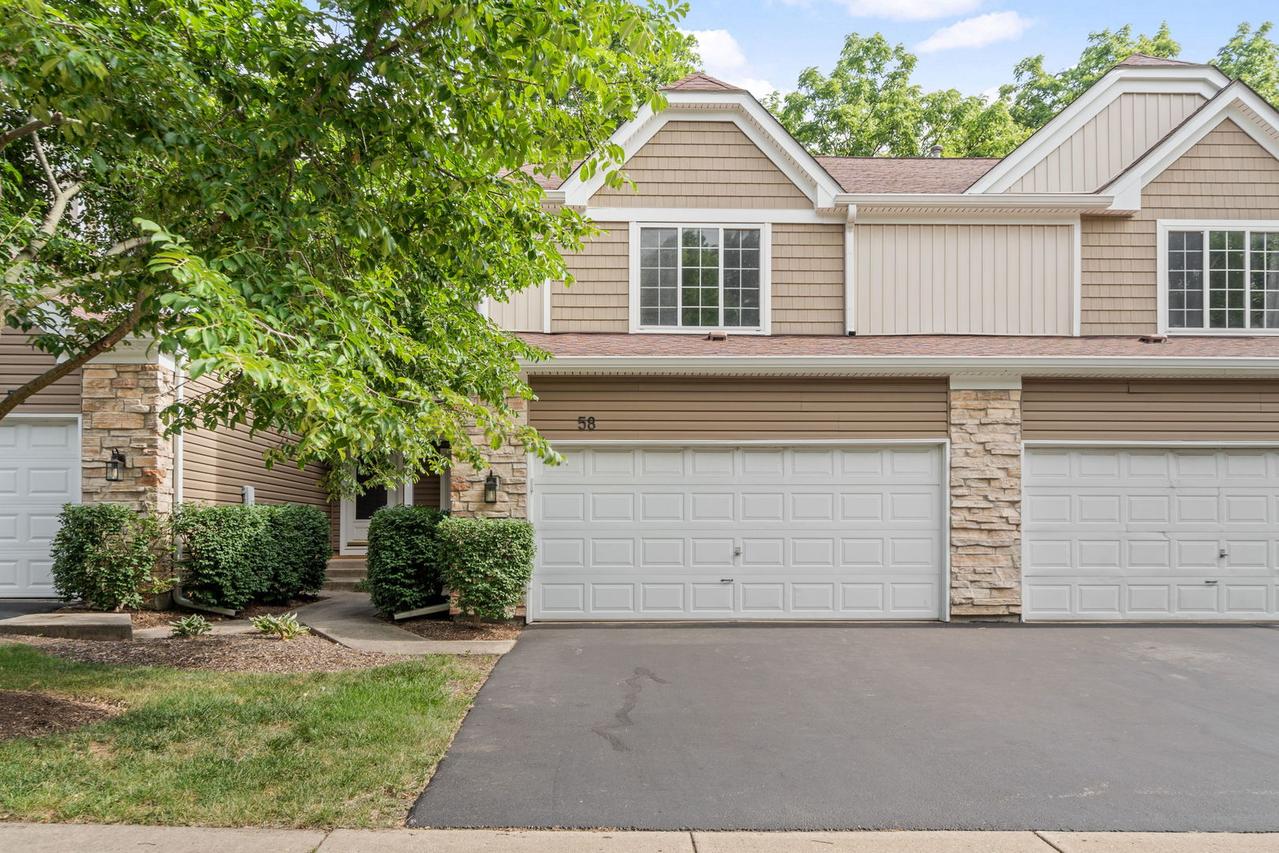58 Cambridge Ave., Streamwood, IL 60107