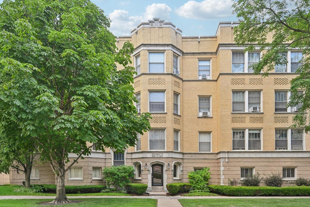 407 S East Ave. #1, Oak Park, IL 60302