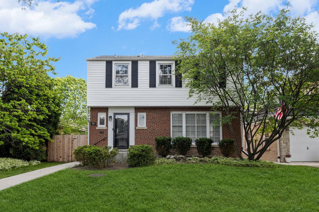 4943 Fairview Ln., Skokie, IL 60077
