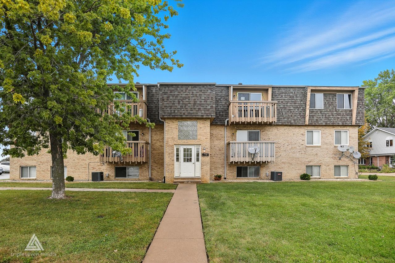2390 Bicentennial Ave., Crest Hill, IL 60435