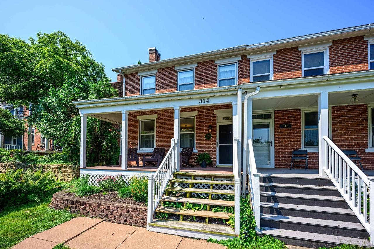 314 Elk St., Galena, IL 61036