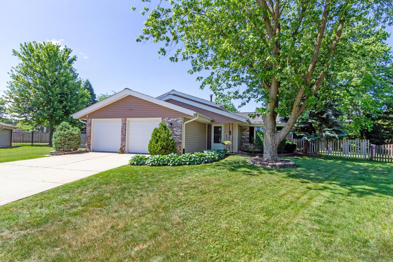 1150 Attleboro Ct., Schaumburg, IL 60193