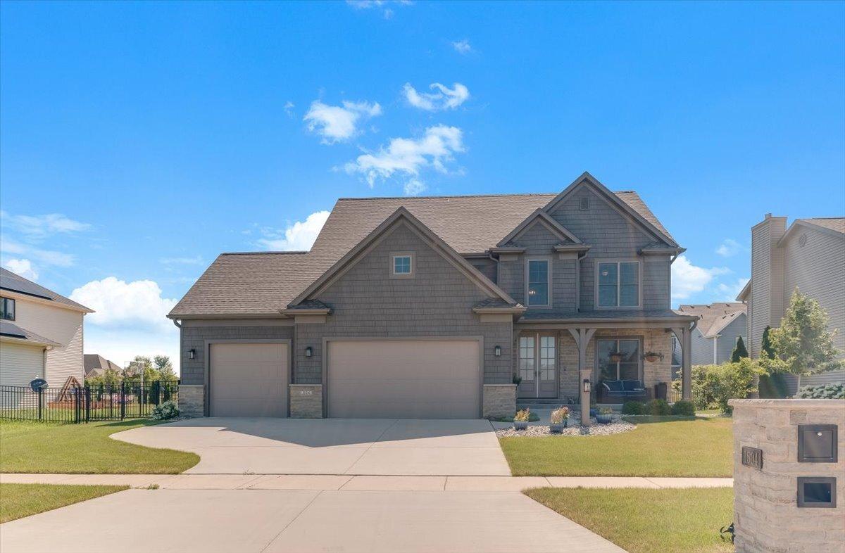 1504 Jacobs Blvd., Champaign, IL 61822