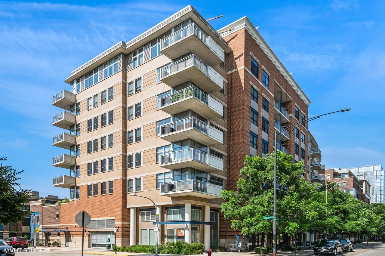 511 W Division St. #607, Chicago, IL 60610