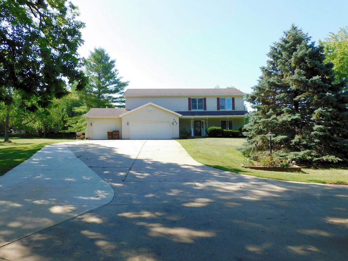 565 Sandra Cir., Freeport, IL 61032