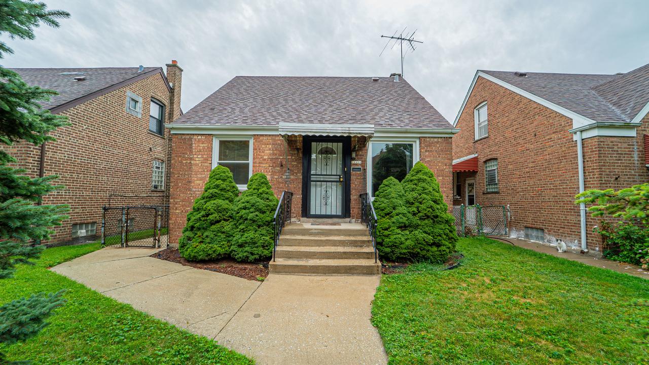 11318 S Avenue J, Chicago, IL 60617