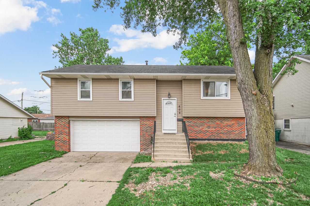 609 W Romeo Rd., Romeoville, IL 60446