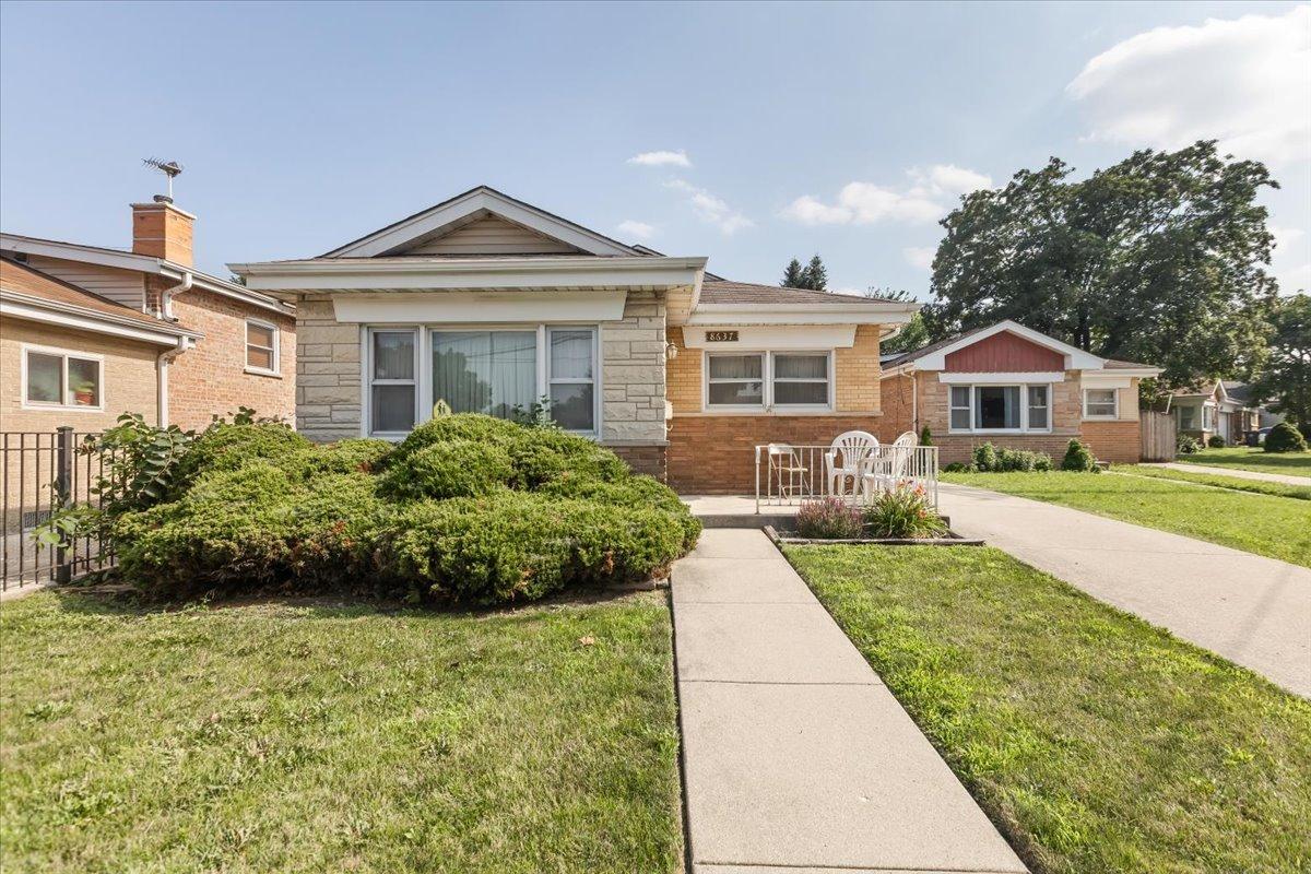 8637 Plainfield Rd., Lyons, IL 60534