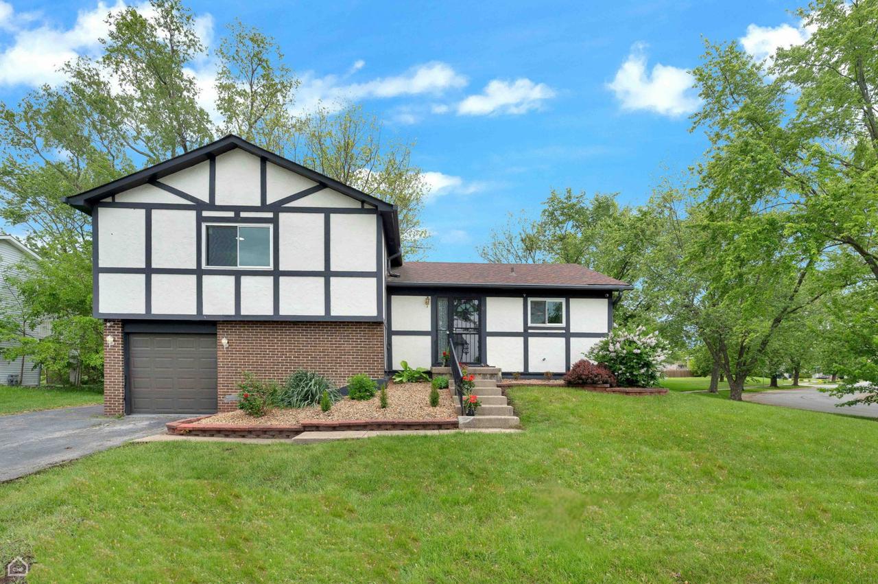 46 Cloverleaf Rd., Matteson, IL 60443