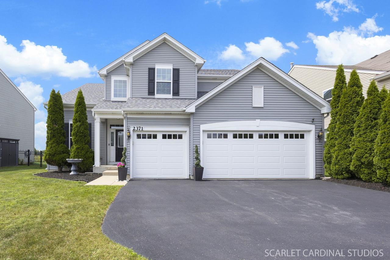 2371 Mayfield Dr., Montgomery, IL 60538