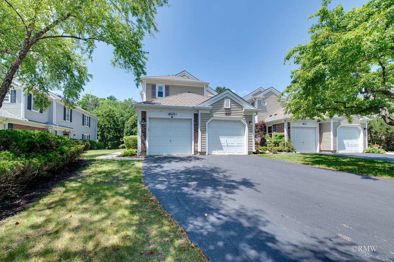 1869 Pebble Beach Cir. #A, Elk Grove Village, IL 60007