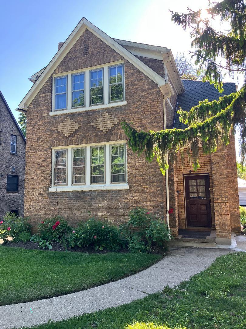 1334 Chestnut St., Waukegan, IL 60085