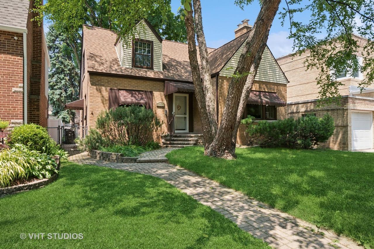 [Address Hidden by Seller], Chicago, IL 60646