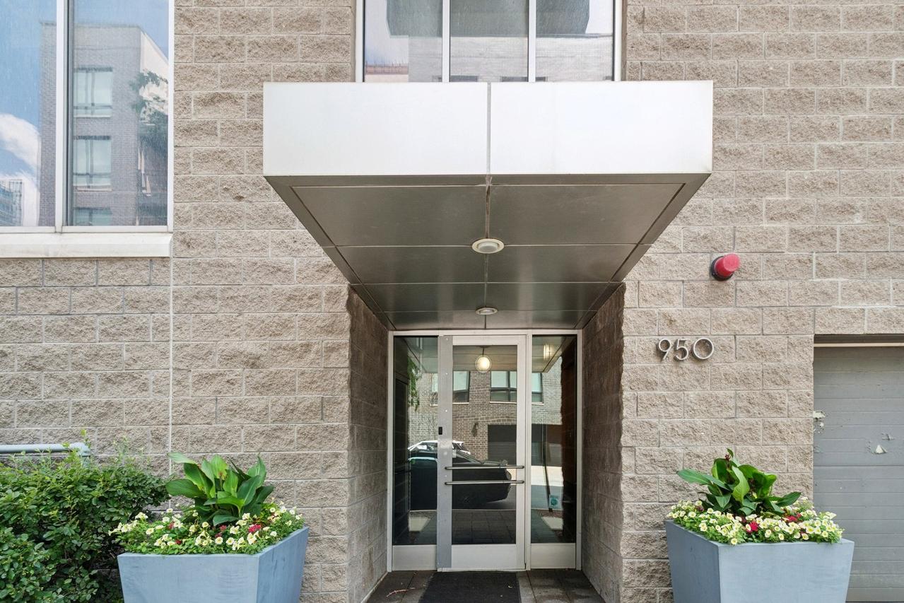 950 W Erie St. #702, Chicago, IL 60642