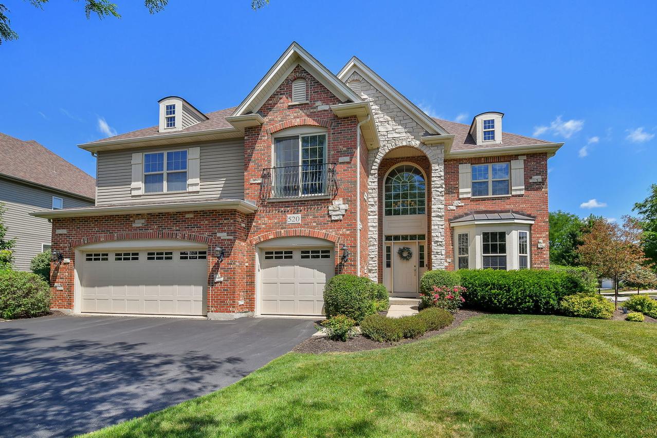 520 Meadowwood Ln., Oswego, IL 60543