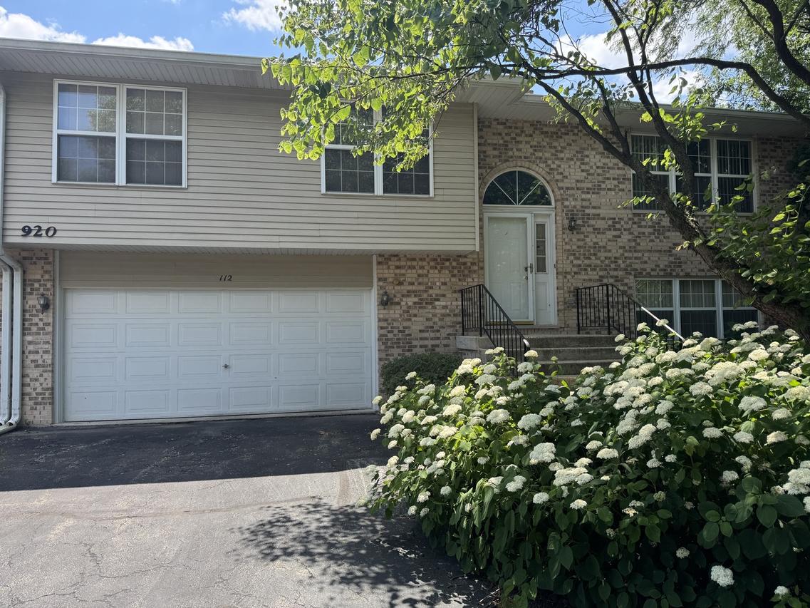 920 Elderberry Cir. #112, Naperville, IL 60563