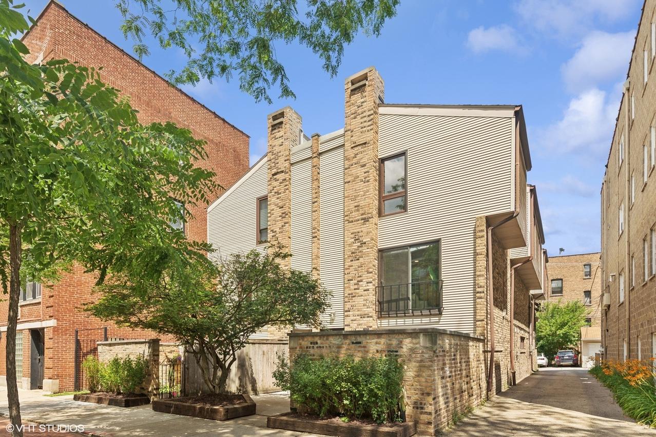 636 W Buckingham Pl. #C, Chicago, IL 60657