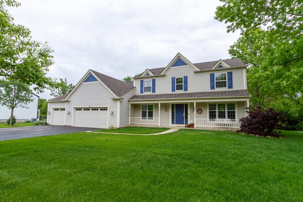 215 Hilltop Ln., Sleepy Hollow, IL 60118