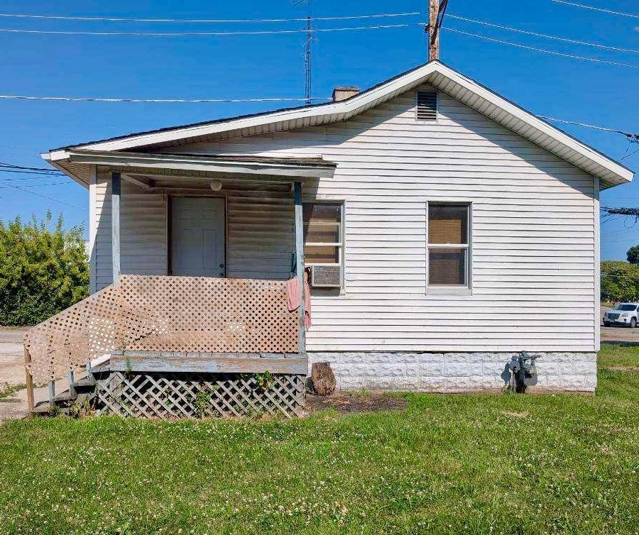 358 S Washington Ave., Kankakee, IL 60901