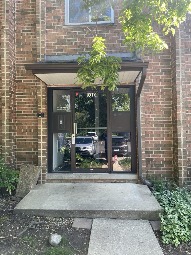 1017 Buccaneer Dr. #5, Schaumburg, IL 60173