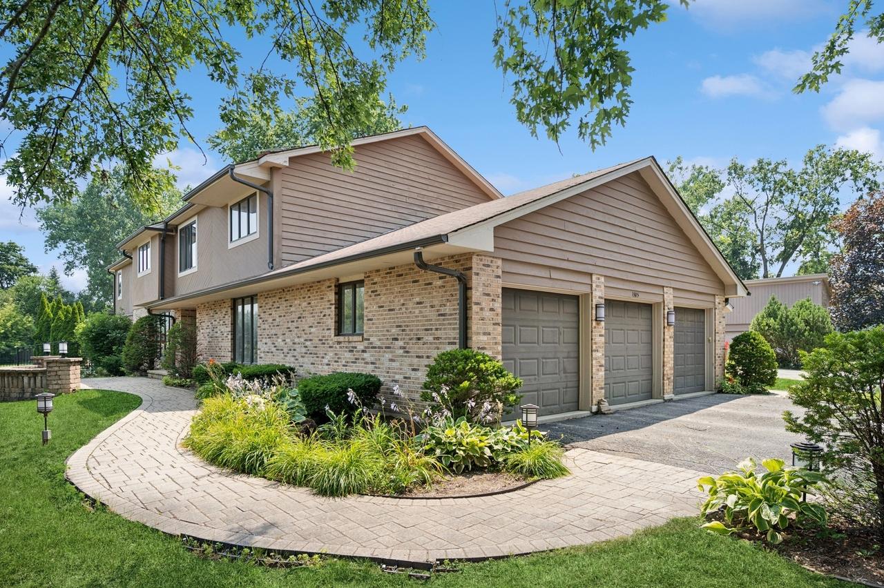 1505 Landwehr Rd., Northbrook, IL 60062