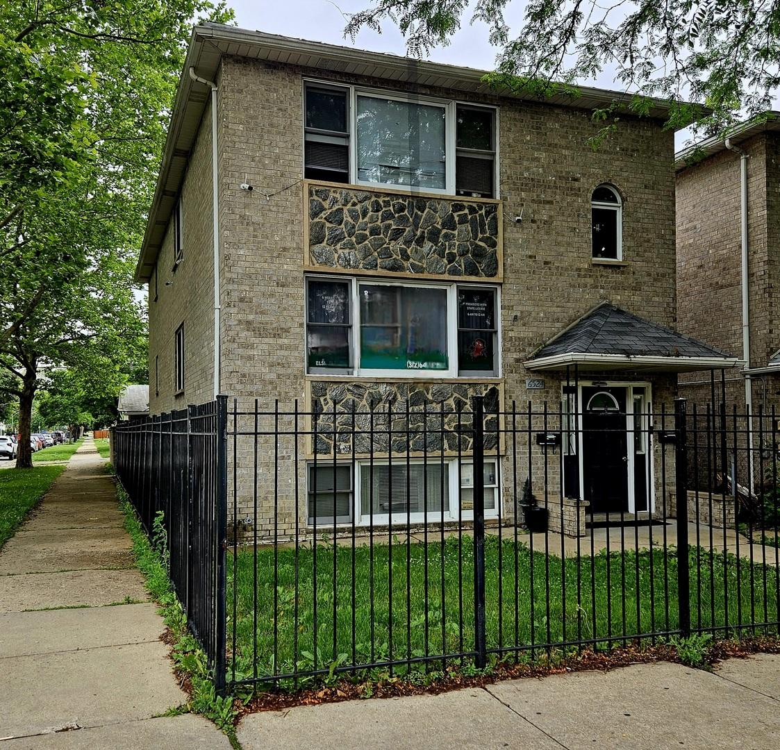 6524 W Diversey Ave., Chicago, IL 60707