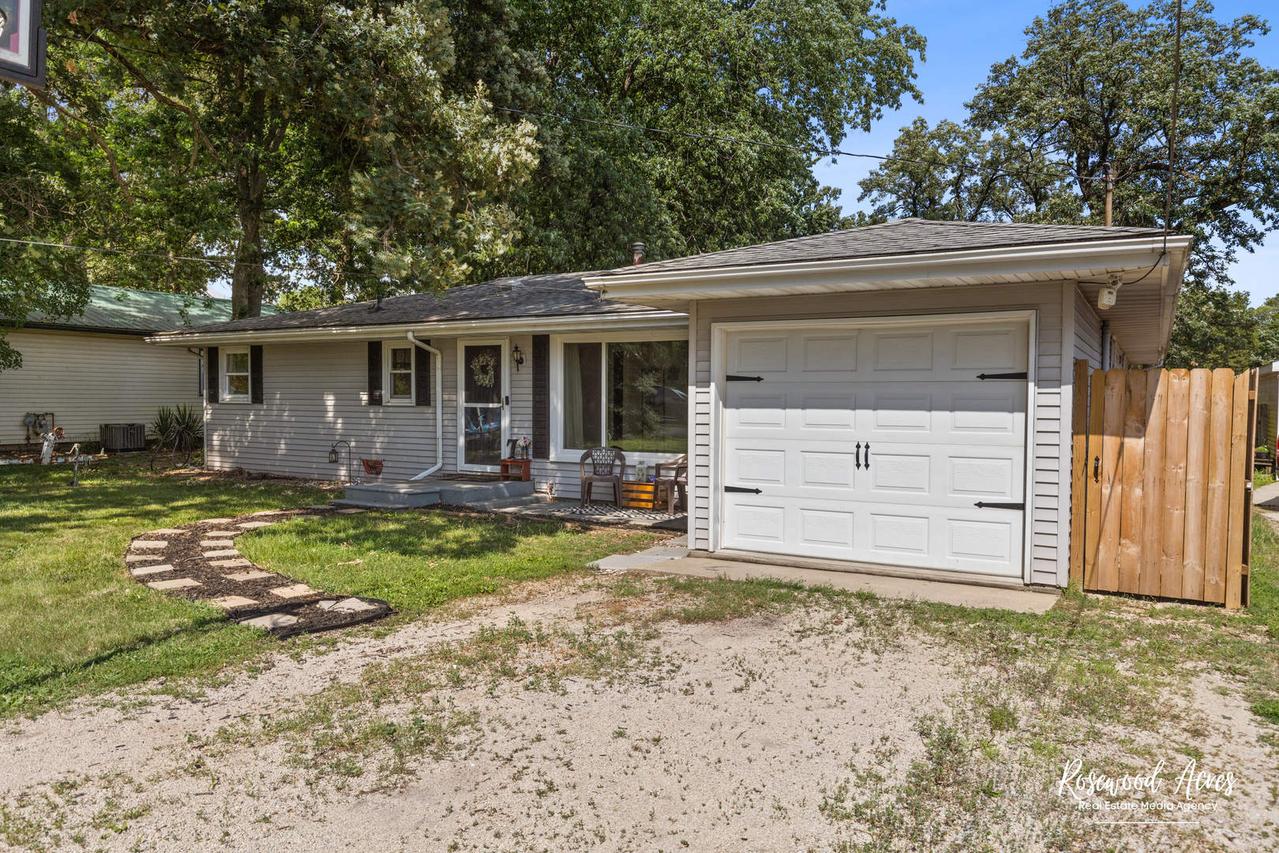 77 N Bates Ave., Kankakee, IL 60901