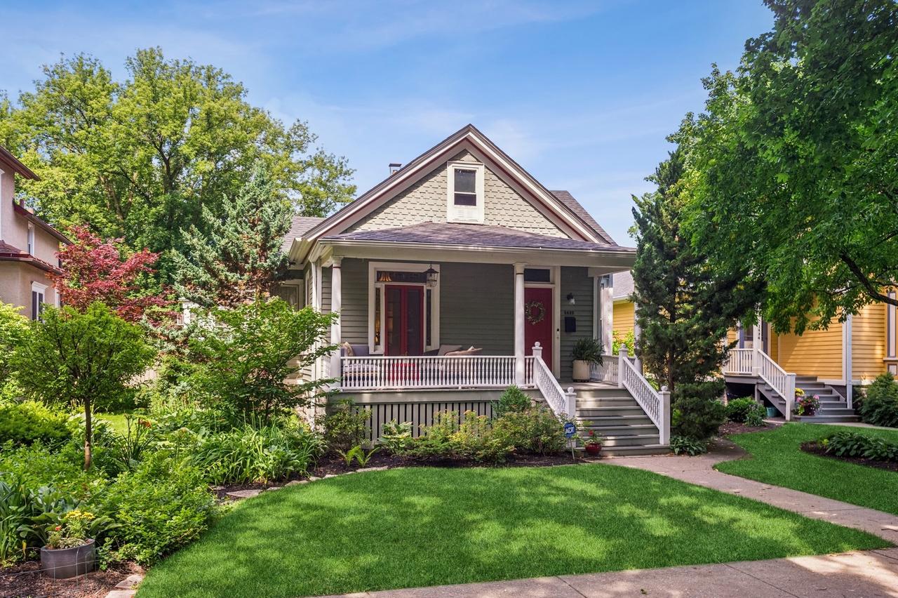 1422 Wesley Ave., Evanston, IL 60201