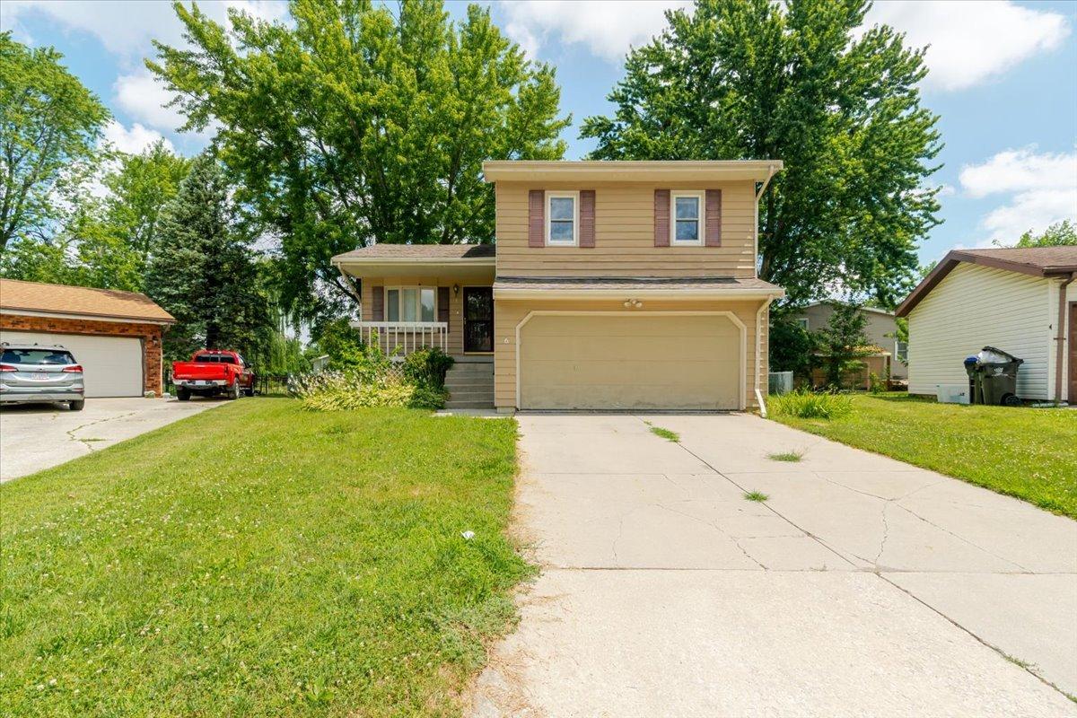 6 Starlight Ct., Bloomington, IL 61704