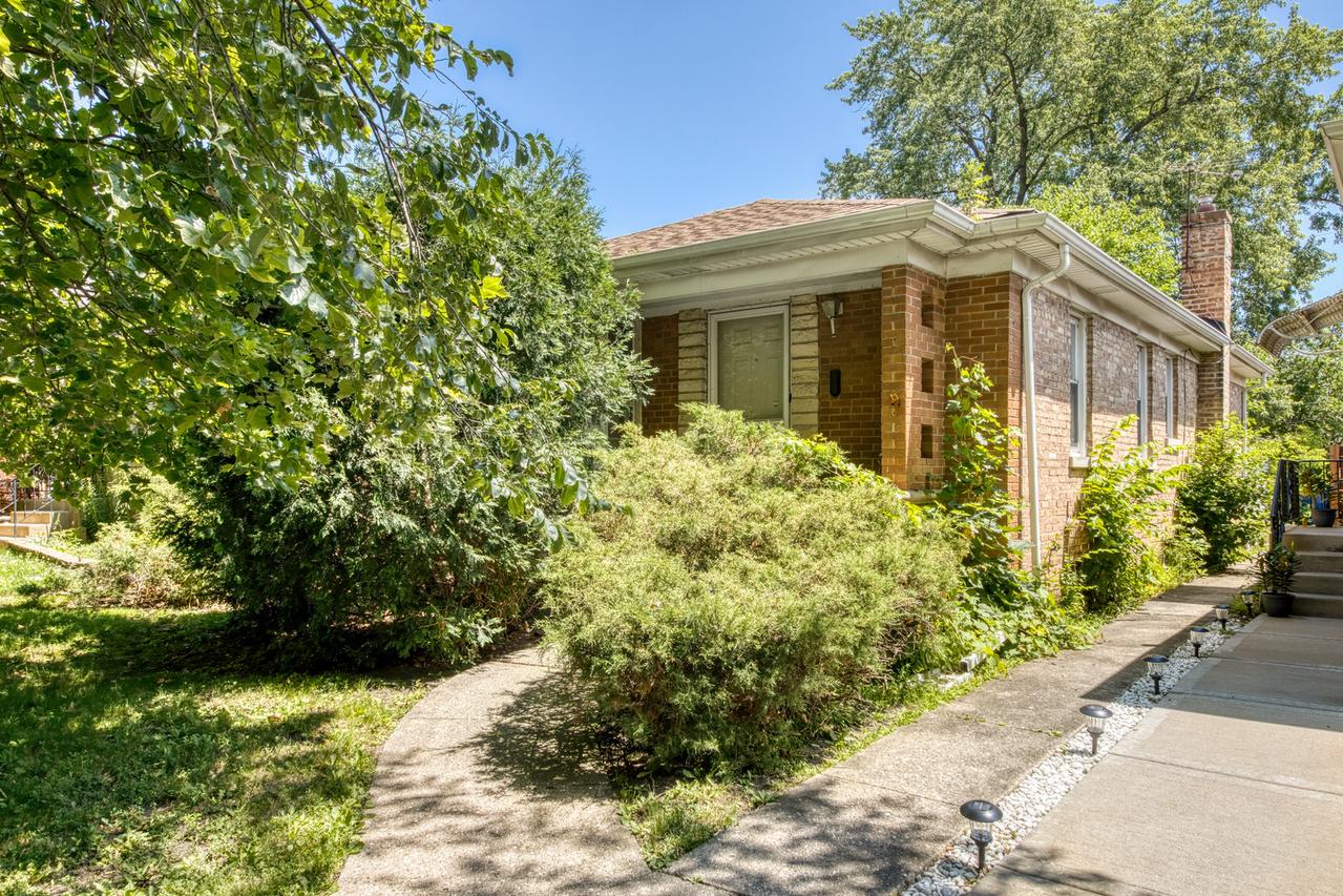 6211 N Kildare Ave., Chicago, IL 60646