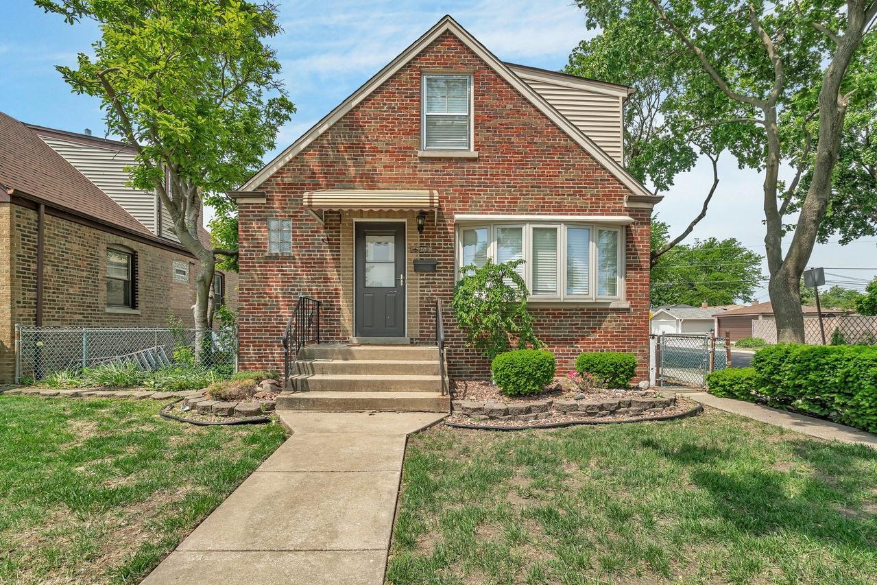 5200 S Newcastle Ave., Chicago, IL 60638